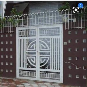 Cửa 4 cánh dơn giản